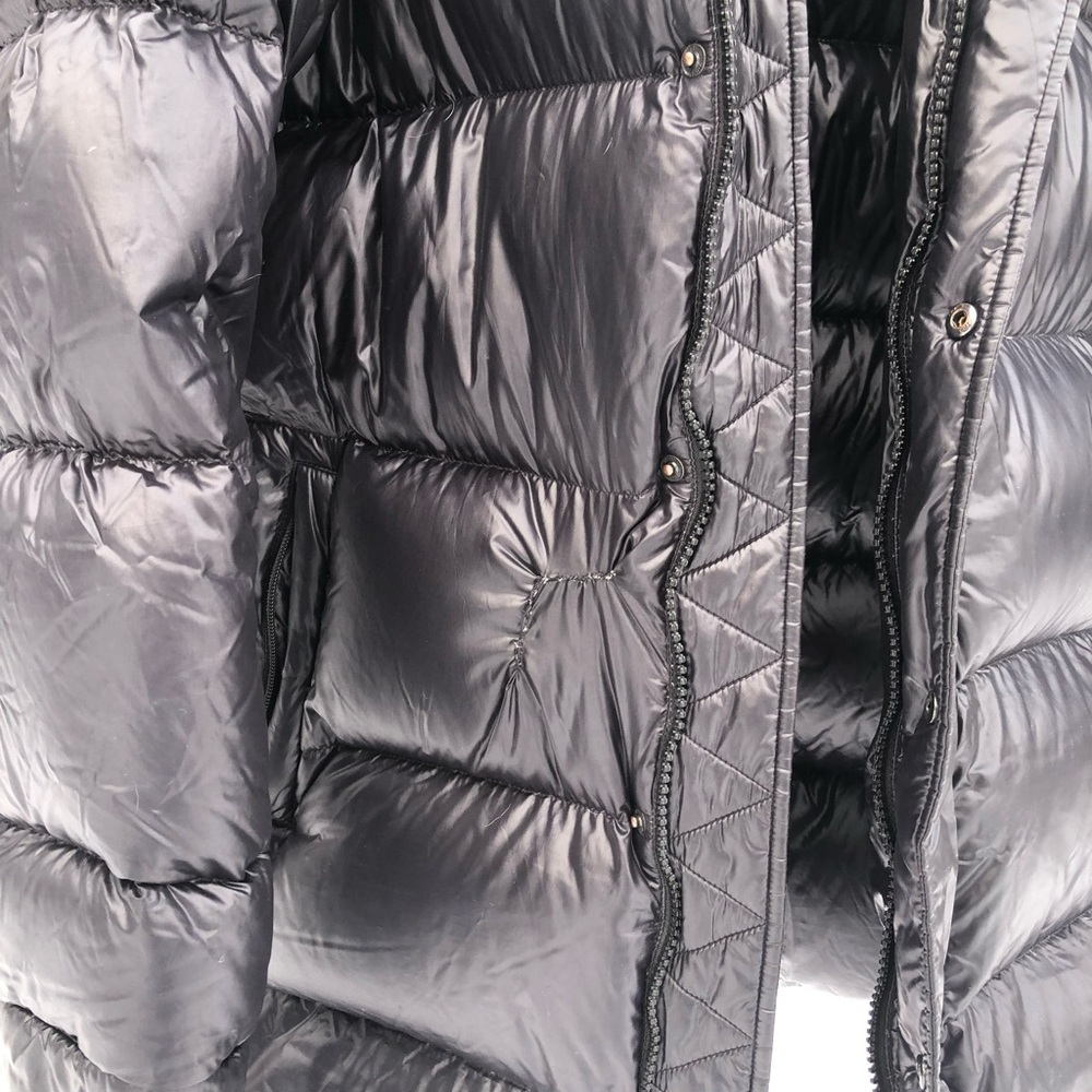 TNA SUPER PUFF Aritzia MID (medium) Black Puffer Coat - Picture 3 of 10
